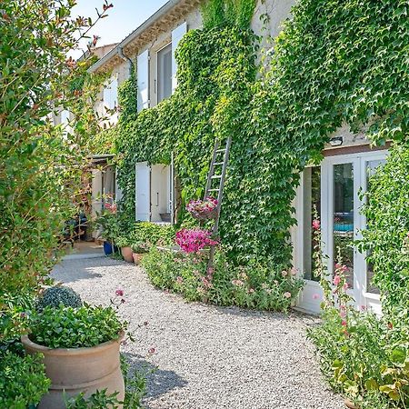 Chambres D'Hotes Et Gites Le Mas Mellou Оранж Екстериор снимка