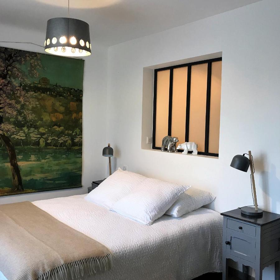 Chambres D'Hotes Et Gites Le Mas Mellou Оранж Екстериор снимка