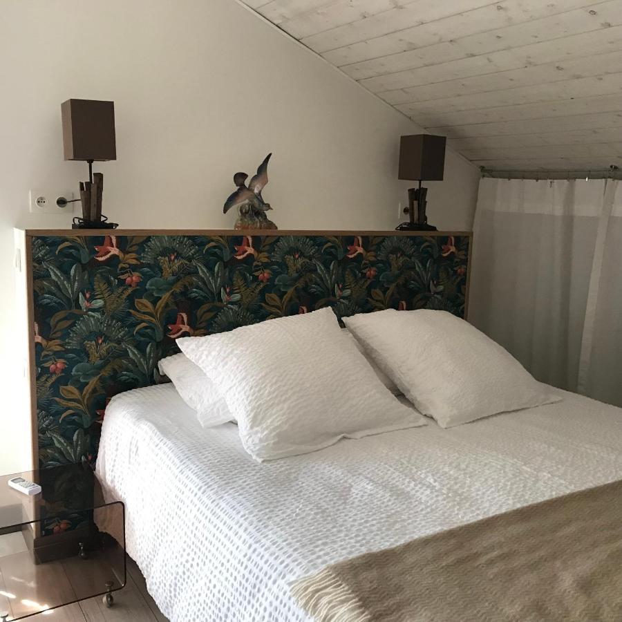 Chambres D'Hotes Et Gites Le Mas Mellou Оранж Екстериор снимка