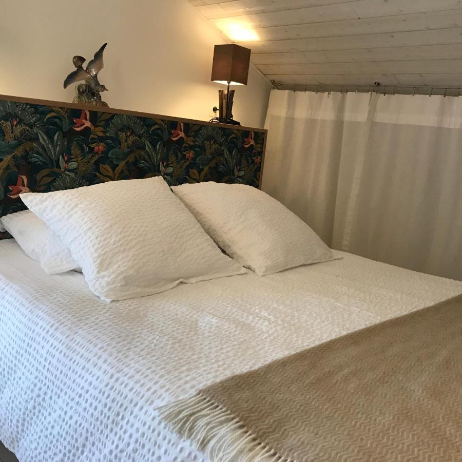 Chambres D'Hotes Et Gites Le Mas Mellou Оранж Екстериор снимка