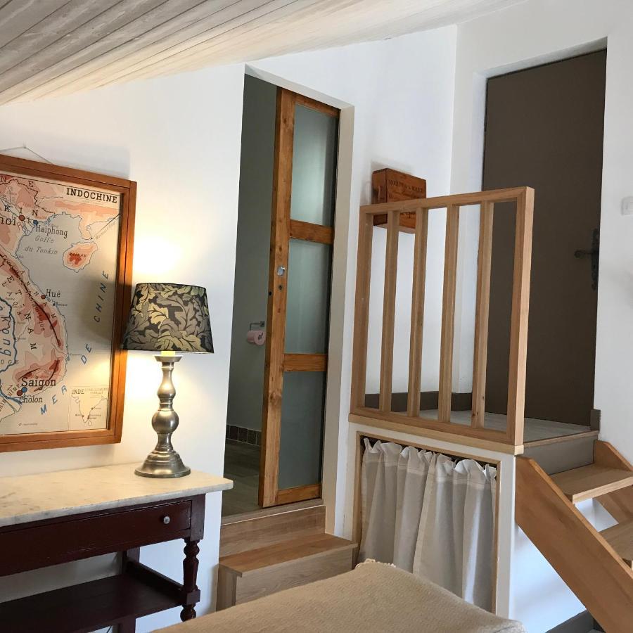 Chambres D'Hotes Et Gites Le Mas Mellou Оранж Екстериор снимка