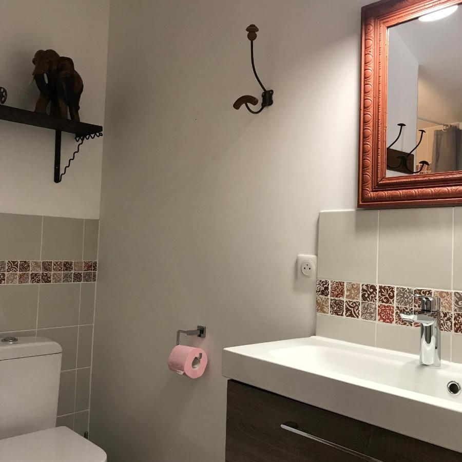 Chambres D'Hotes Et Gites Le Mas Mellou Оранж Екстериор снимка